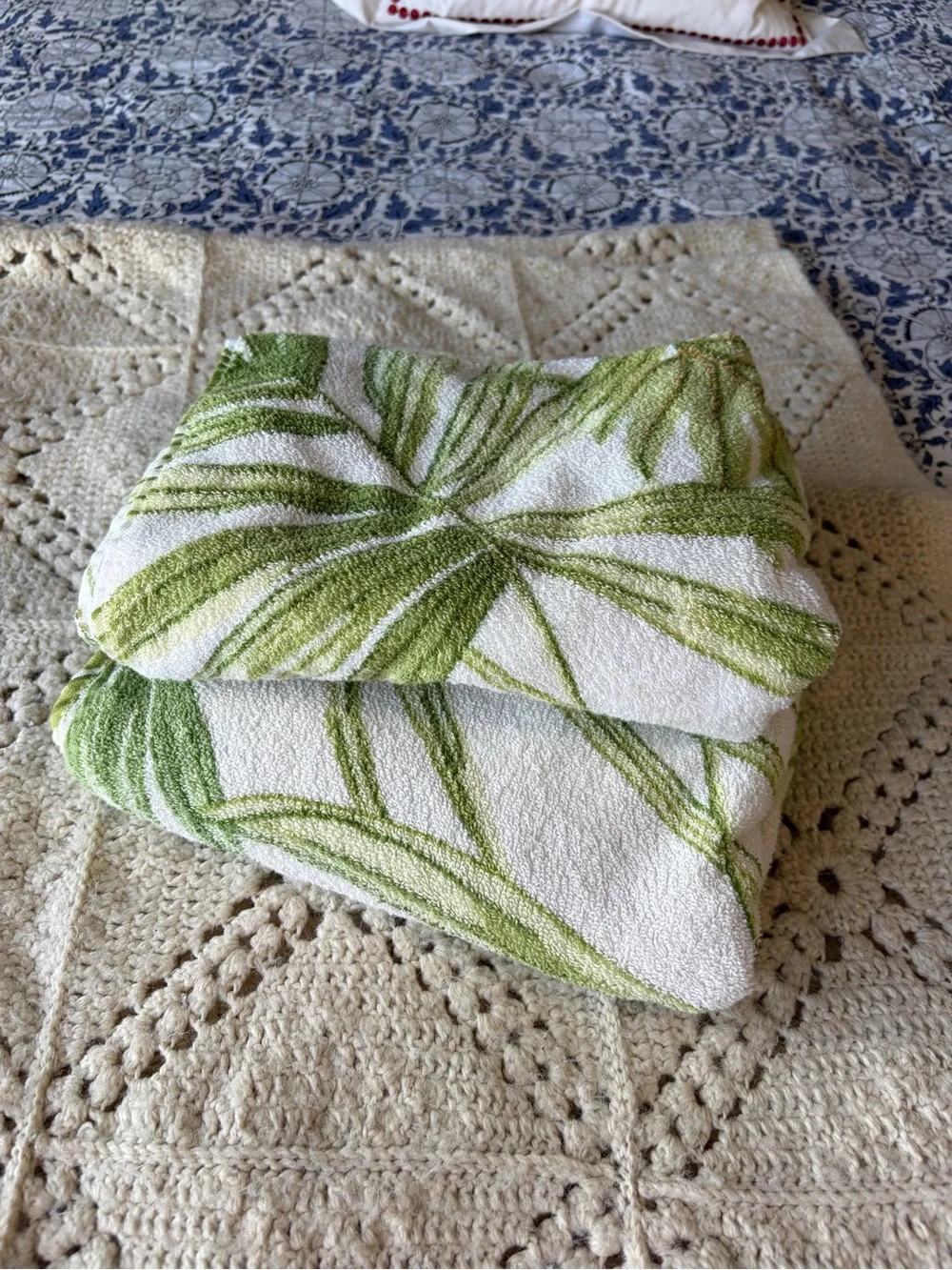 Pottery Barn pair of Green Palm Leaf hand towels coastal grandma tropical beach